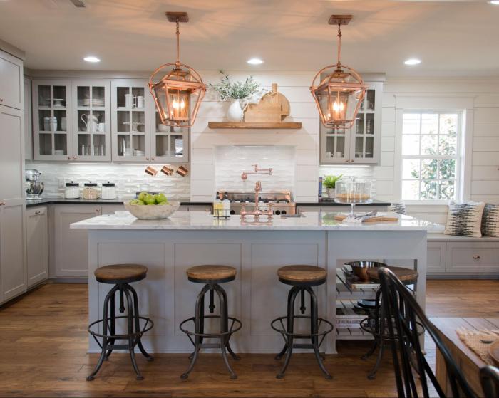 Kitchen farmhouse house upper fixer copper designs magnolia ideas kitchens style accents gray cabinets remodel decor seven white island joanna